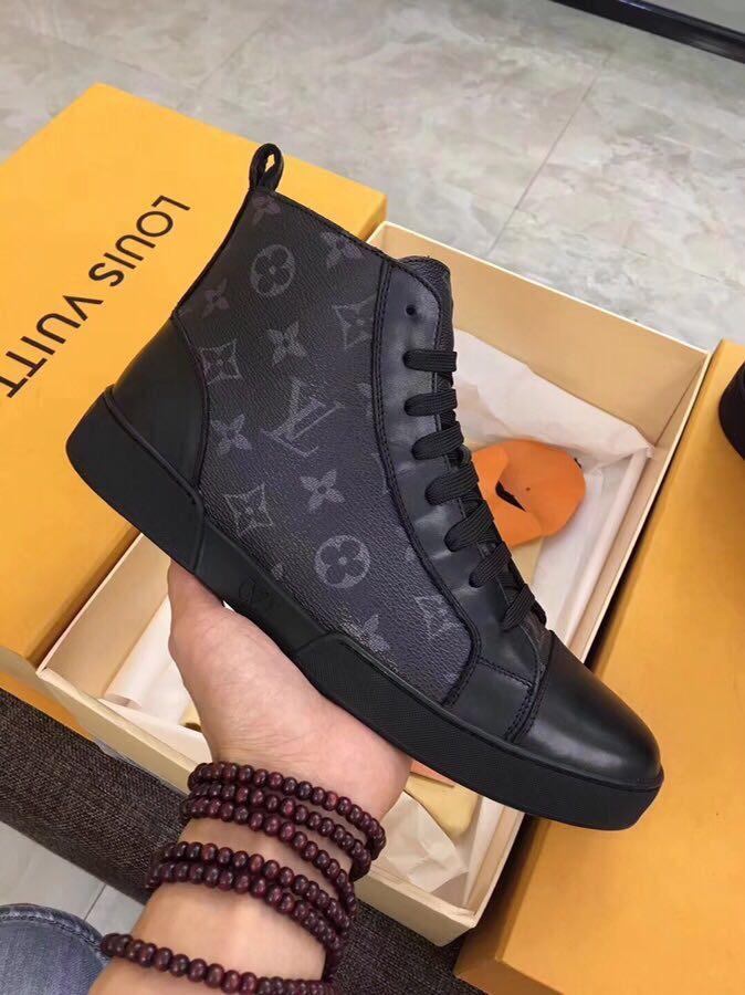 LOUIS VUITTON - SNEAKER